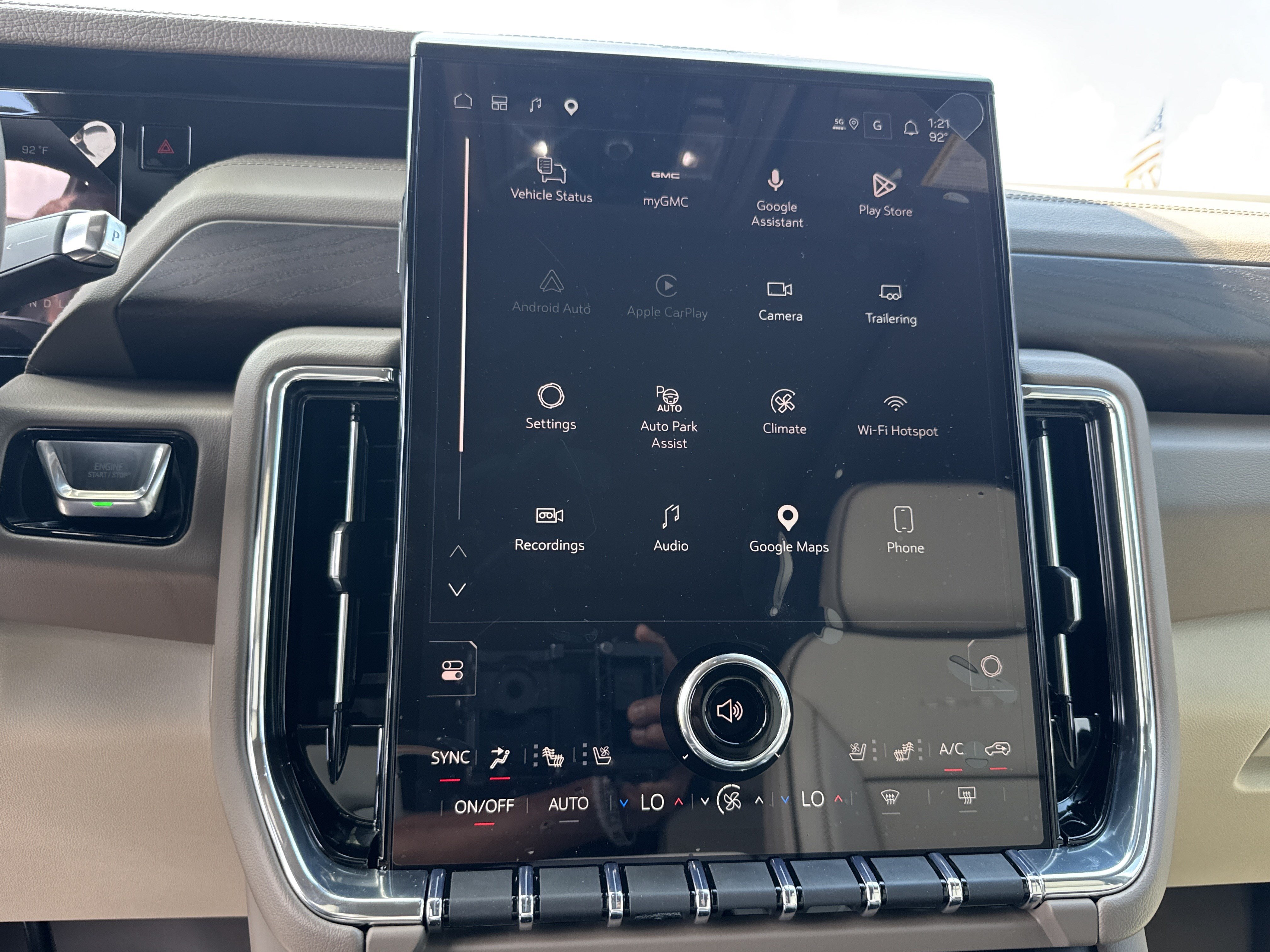 New 2026 GMC Yukon XL Denali w/ Denali Reserve Package RWD image 25