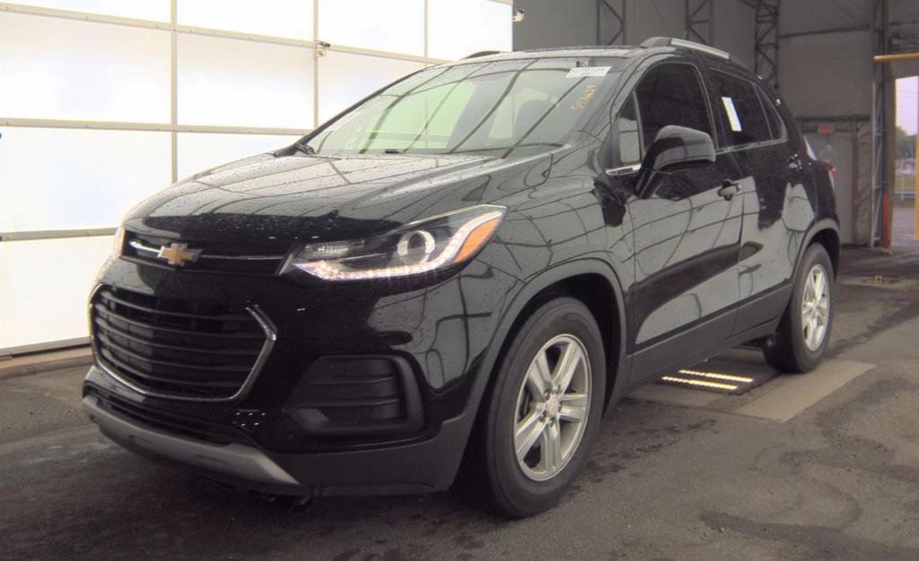 Used 2020 Chevrolet Trax LT FWD image 1