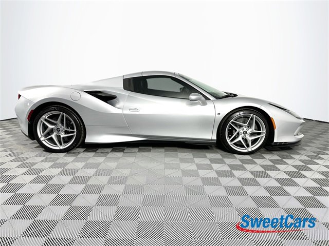 Used 2021 Ferrari F8 Tributo image 16