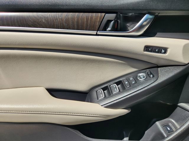Used 2022 Honda Accord Touring image 23
