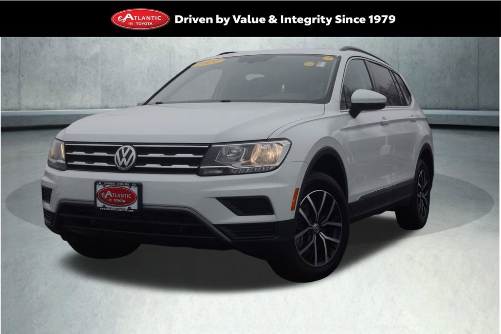 Used 2021 Volkswagen Tiguan SE w/ Panoramic Sunroof Package image 1
