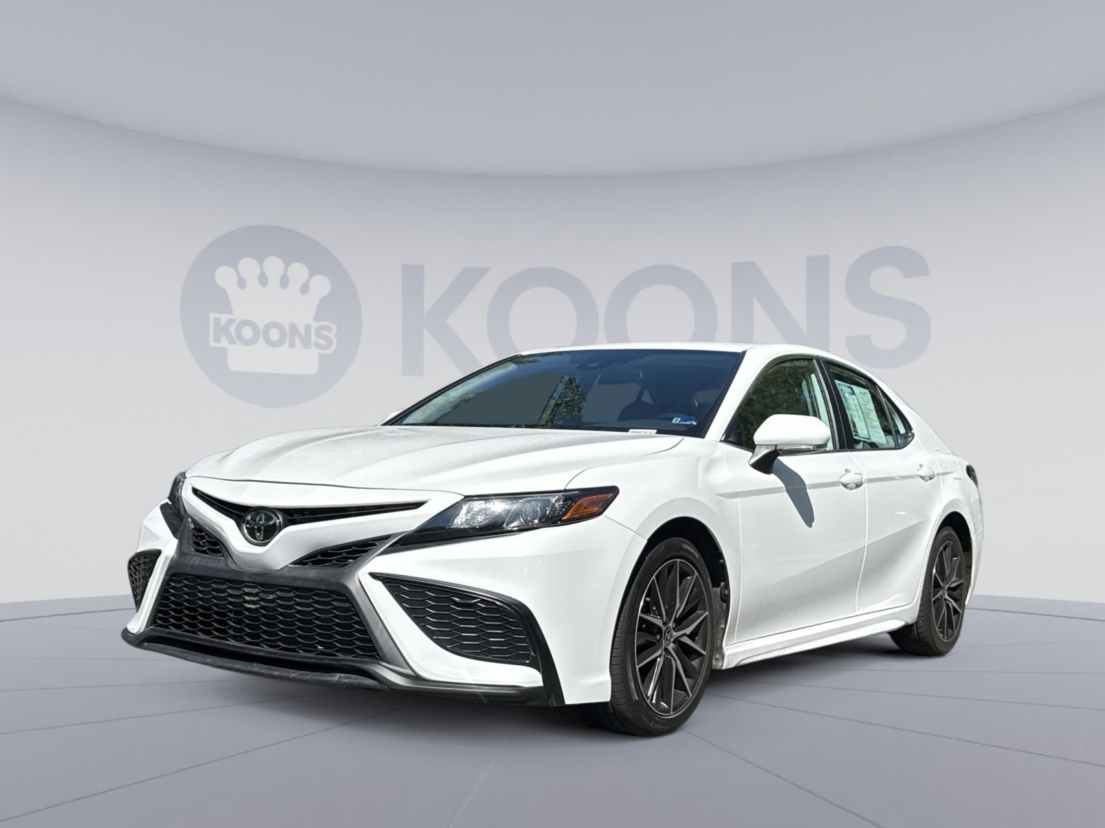 Used 2023 Toyota Camry SE