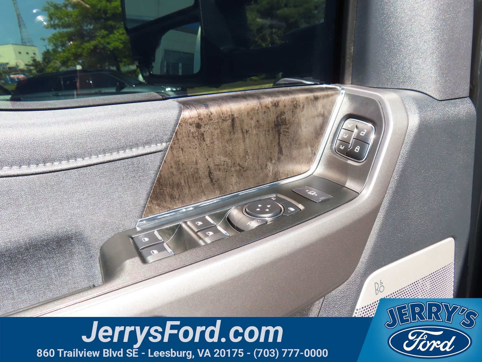 Used 2026 Ford F250 Lariat w/ Tremor Off-Road Package AWD/4WD image 16