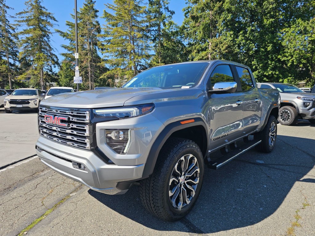New 2026 GMC Canyon Denali w/ LPO, Black Badging Package AWD/4WD image 3