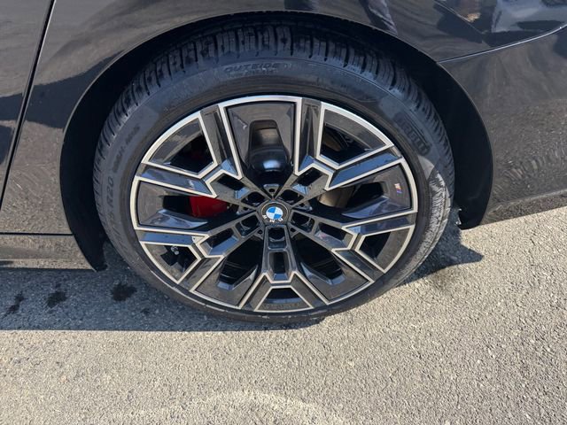 New 2026 BMW i5 eDrive40 w/ M Sport Package AWD/4WD image 18