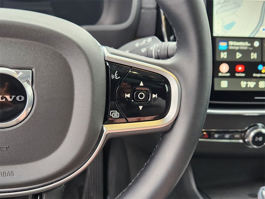 Used 2025 Volvo XC90 B6 Core w/ Protection Package Premier image 9