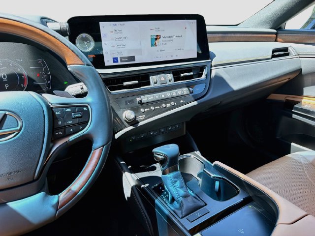Used 2024 Lexus ES 350 w/ Technology Package FWD image 26