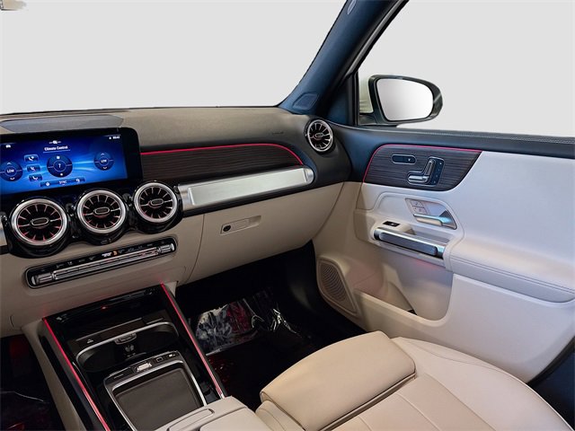 Certified 2025 Mercedes-Benz GLB 250 4MATIC image 24