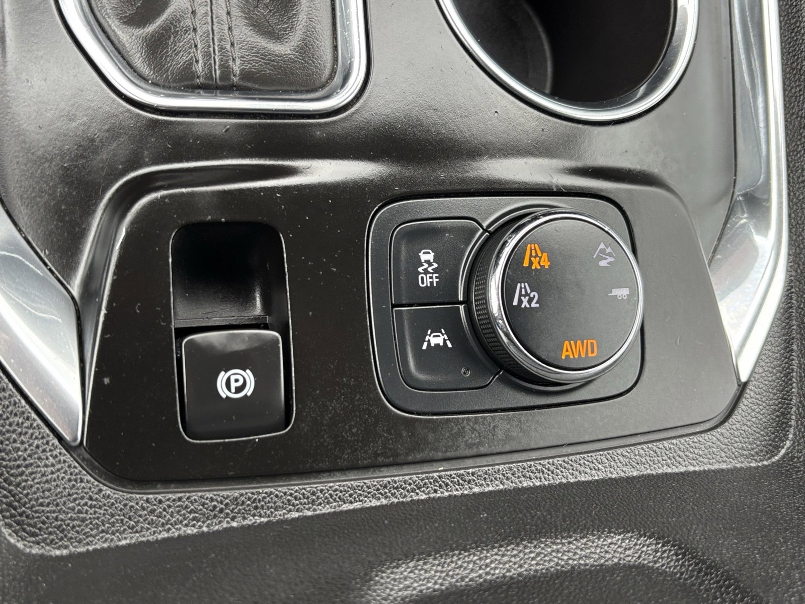 Used 2020 Chevrolet Traverse Premier w/ LPO, Floor Liner Package image 6