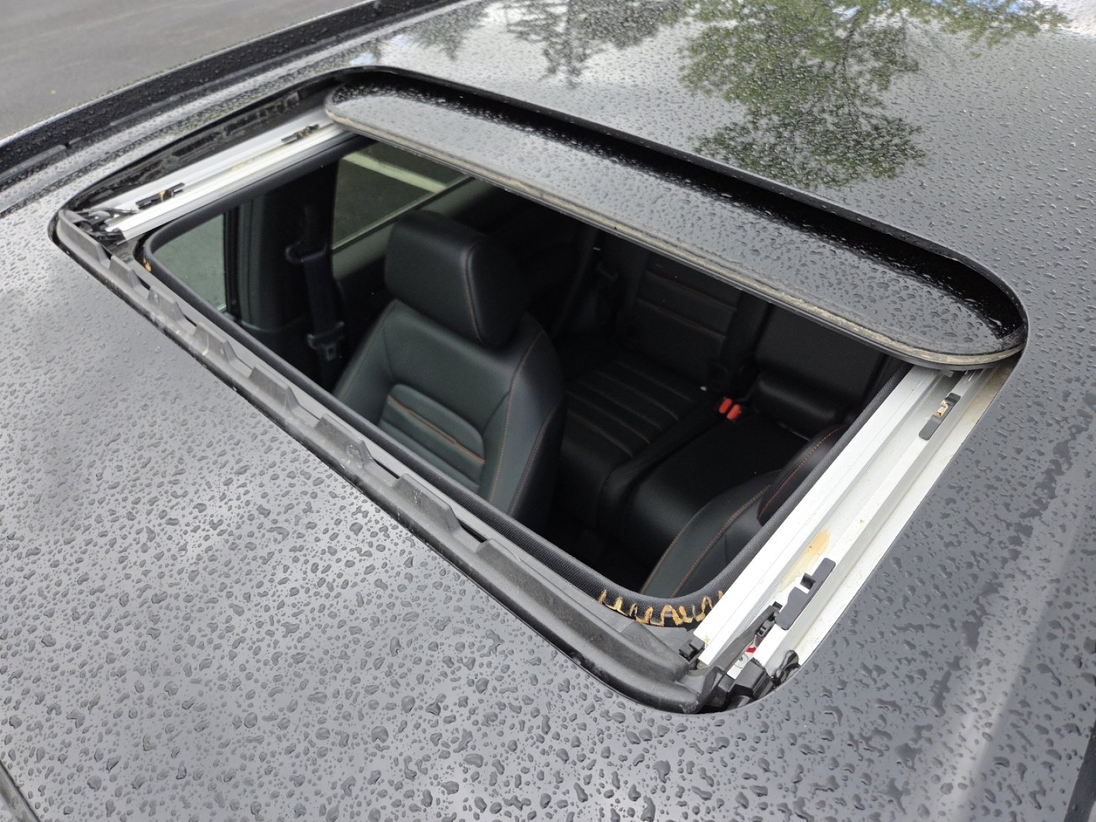 Certified 2025 Honda CR-V Sport-L image 4