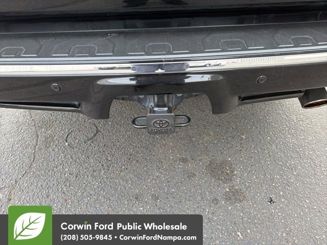 Used 2015 Toyota 4Runner Limited image 12