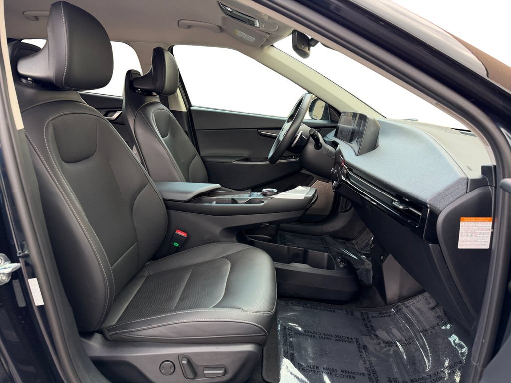 Used 2023 Kia EV6 Wind RWD image 18