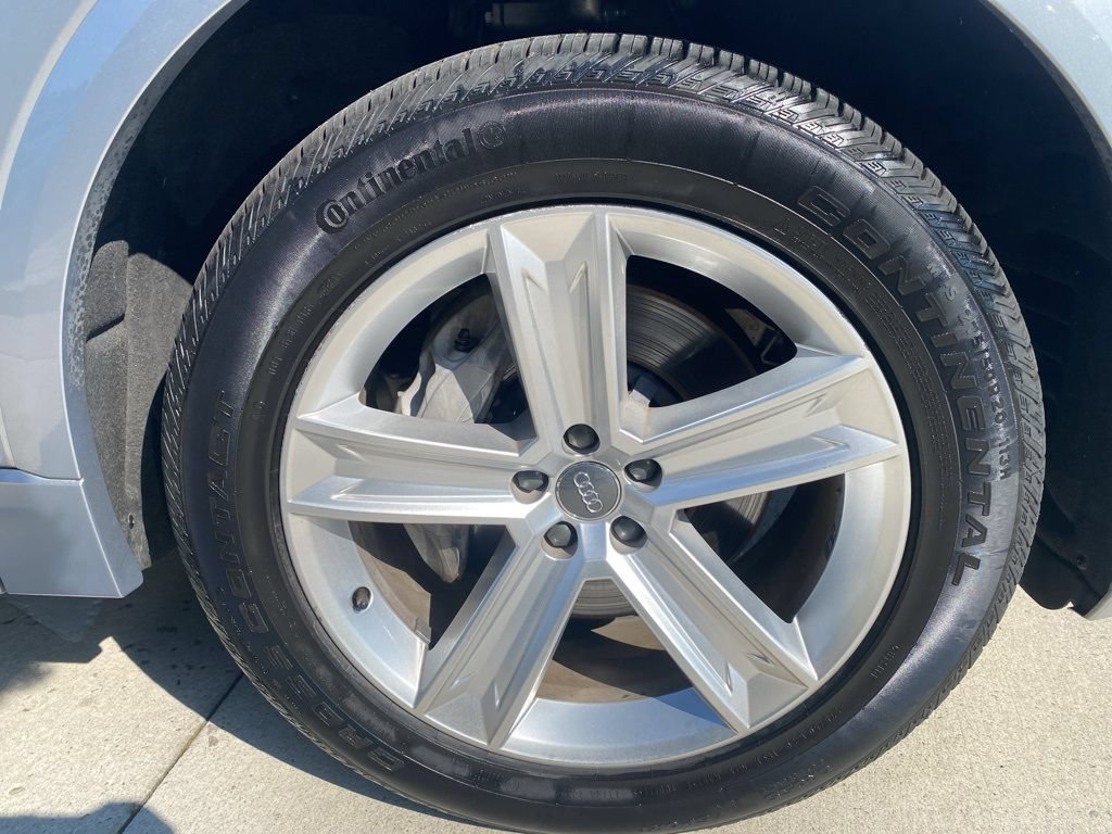 Used 2019 Audi Q8 Premium AWD/4WD image 9