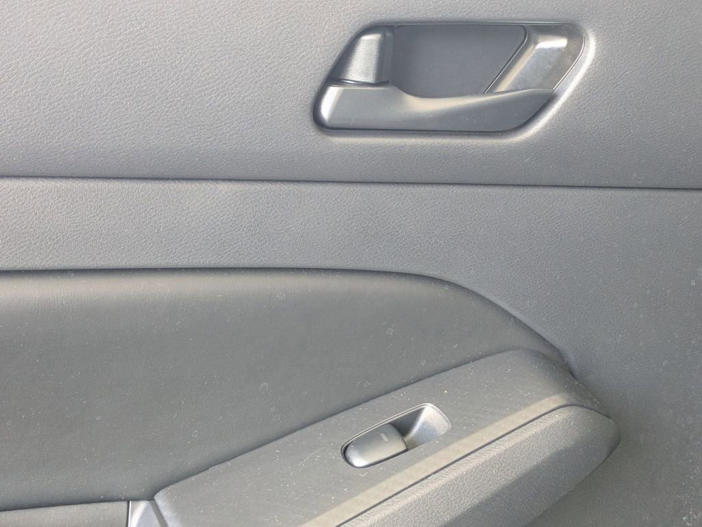 Used 2025 Nissan Altima 2.5 SV image 26