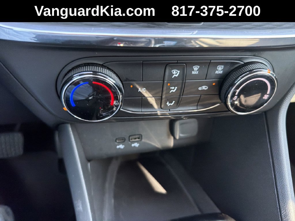 Used 2025 Buick Encore GX Preferred AWD/4WD image 19