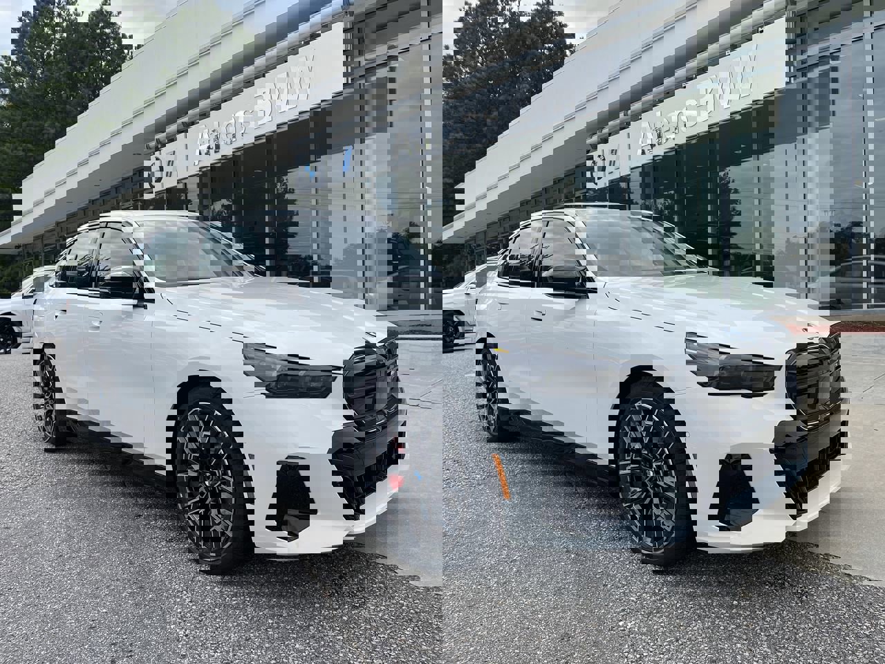 Used 2025 BMW i5 M60 w/ Premium Package image 1