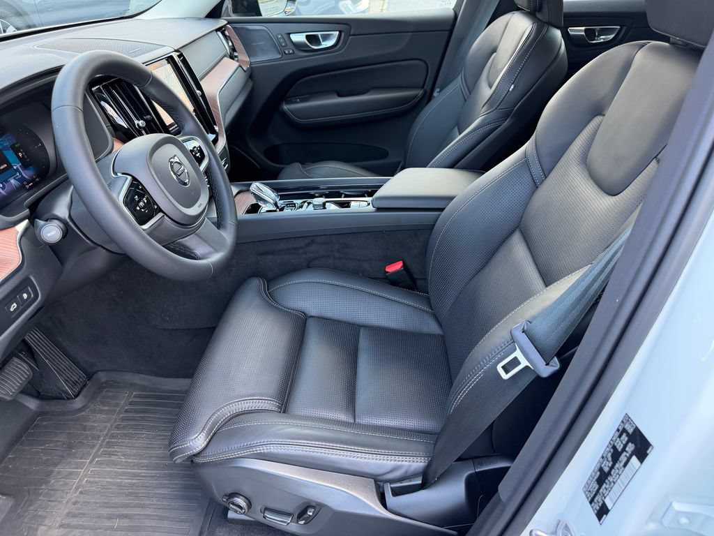 Certified 2024 Volvo XC60 T8 Ultimate w/ Protection Package Premier AWD/4WD image 2