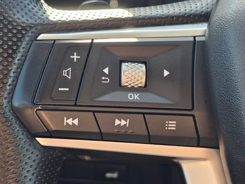 Used 2025 Mitsubishi Outlander SE AWD/4WD image 32