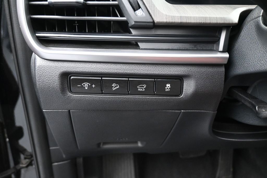 Used 2024 Kia Telluride EX w/ EX Captain's Chair Package FWD image 16