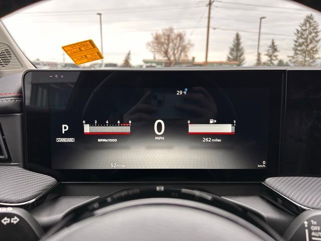 New 2025 Nissan Kicks SR w/ SR Premium Package image 22