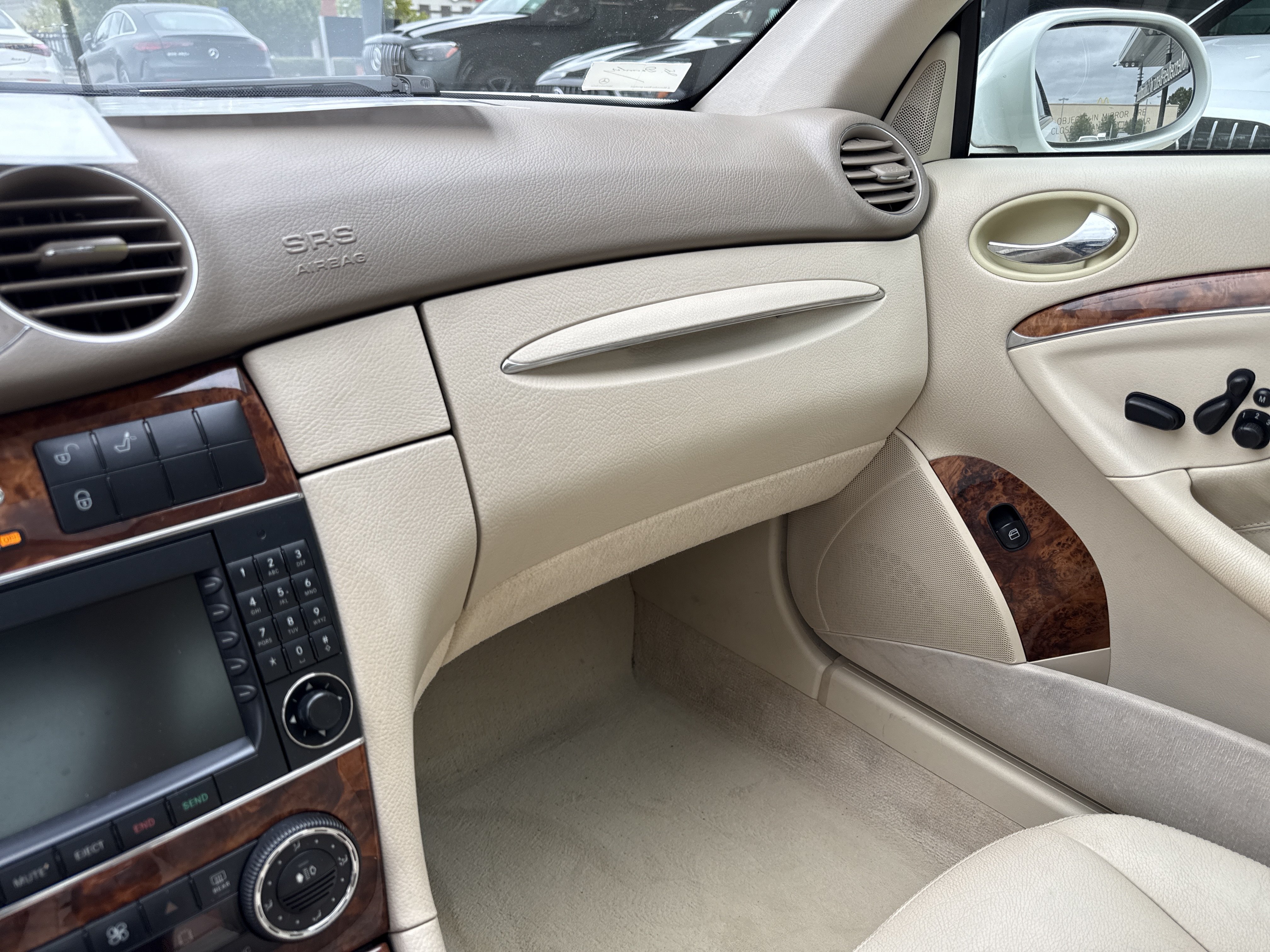 Used 2008 Mercedes-Benz CLK 350 Coupe image 28