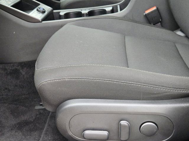 Certified 2025 Hyundai Kona SEL image 25