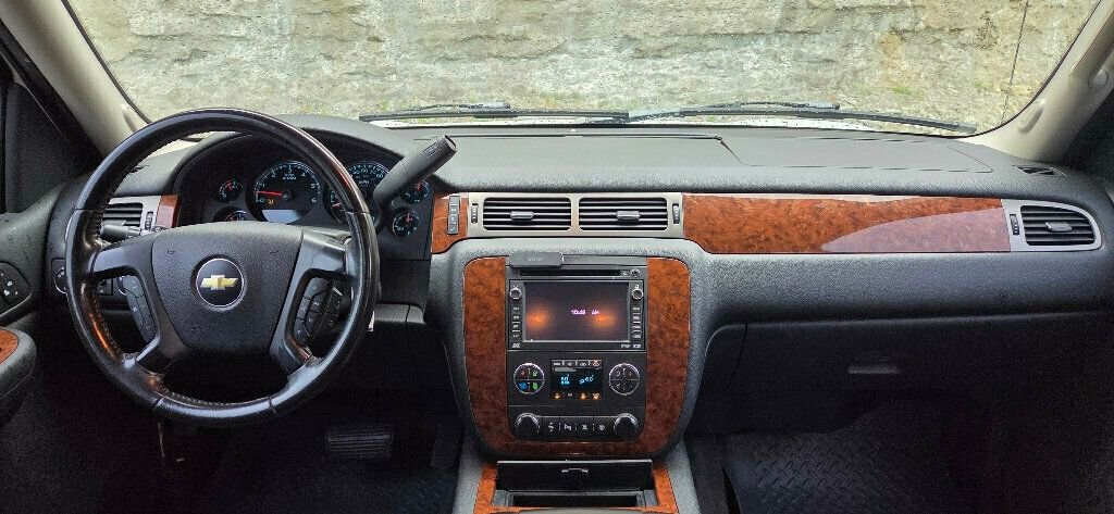 Used 2008 Chevrolet Avalanche LTZ w/ LTZ Preferred Equipment Group AWD/4WD image 24