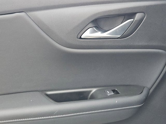 Used 2025 Chevrolet Blazer LT image 27