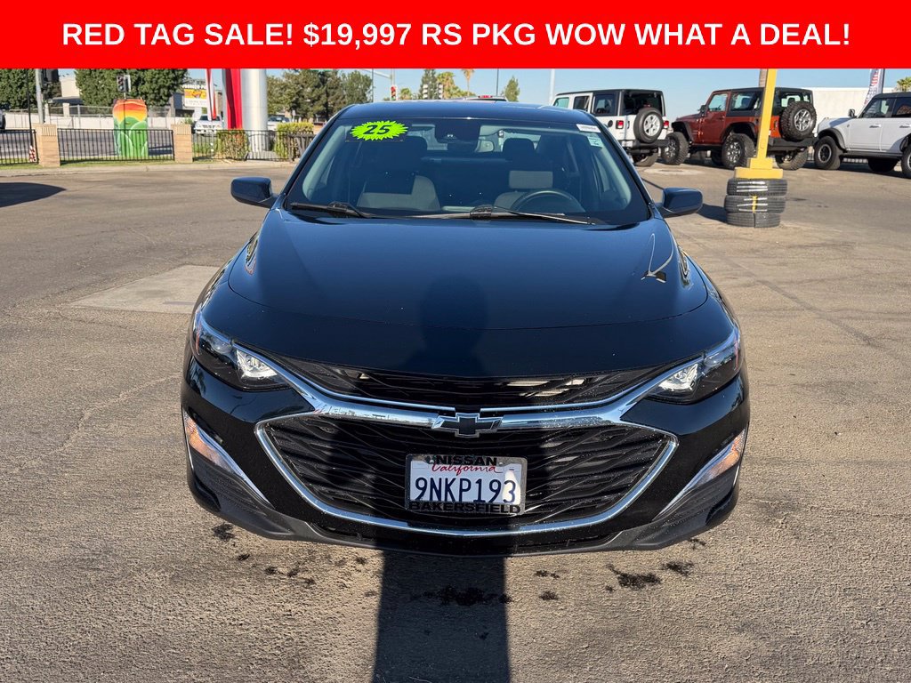 Used 2025 Chevrolet Malibu RS FWD image 2