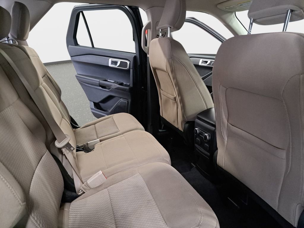 Used 2022 Ford Explorer 4WD w/ Class IV Trailer Tow Package image 12