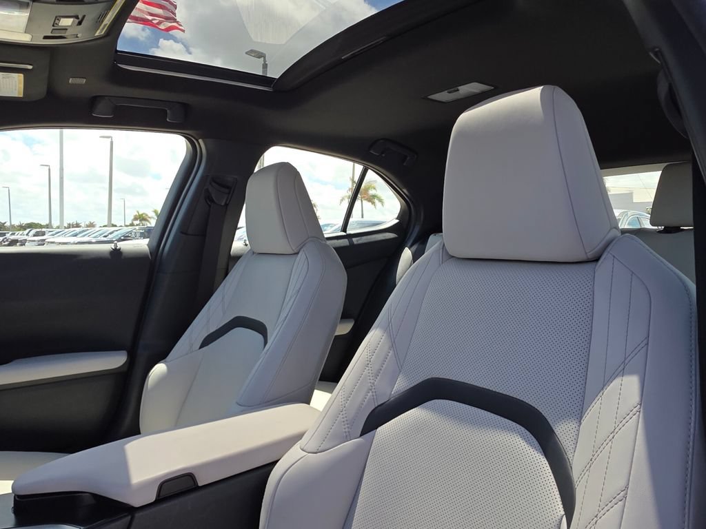 Used 2023 Lexus UX 250h FWD w/ Accessory Package (Z1) image 22