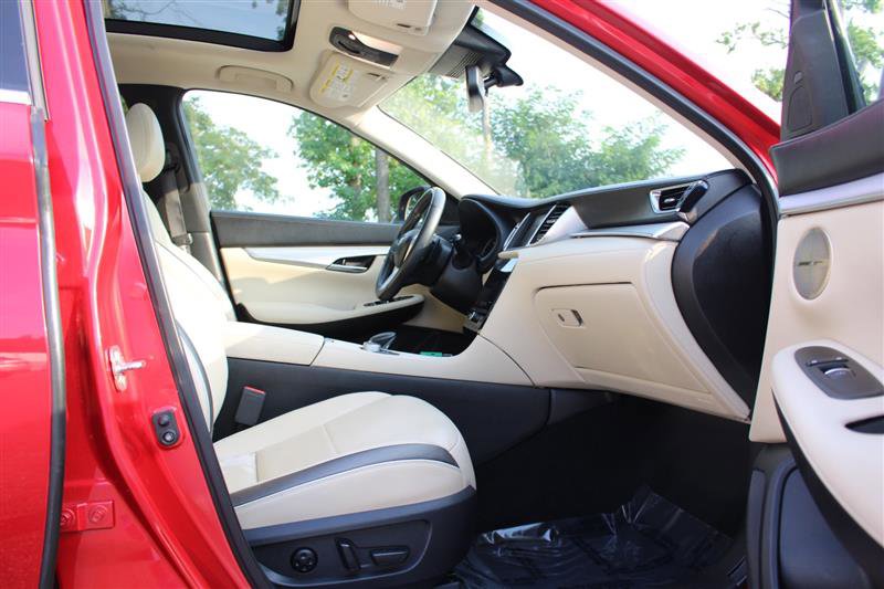 Used 2022 INFINITI QX50 Sensory image 13