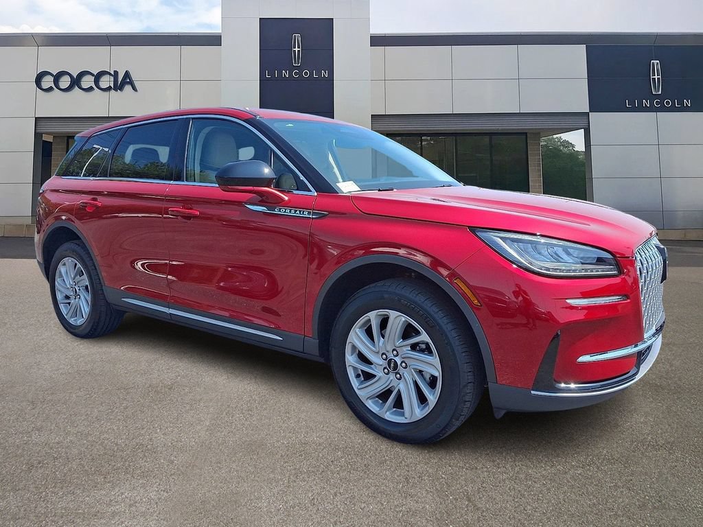 Certified 2025 Lincoln Corsair AWD image 3