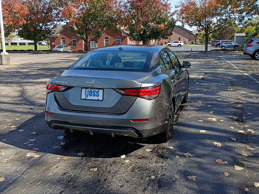 Used 2025 Nissan Sentra SV FWD image 3