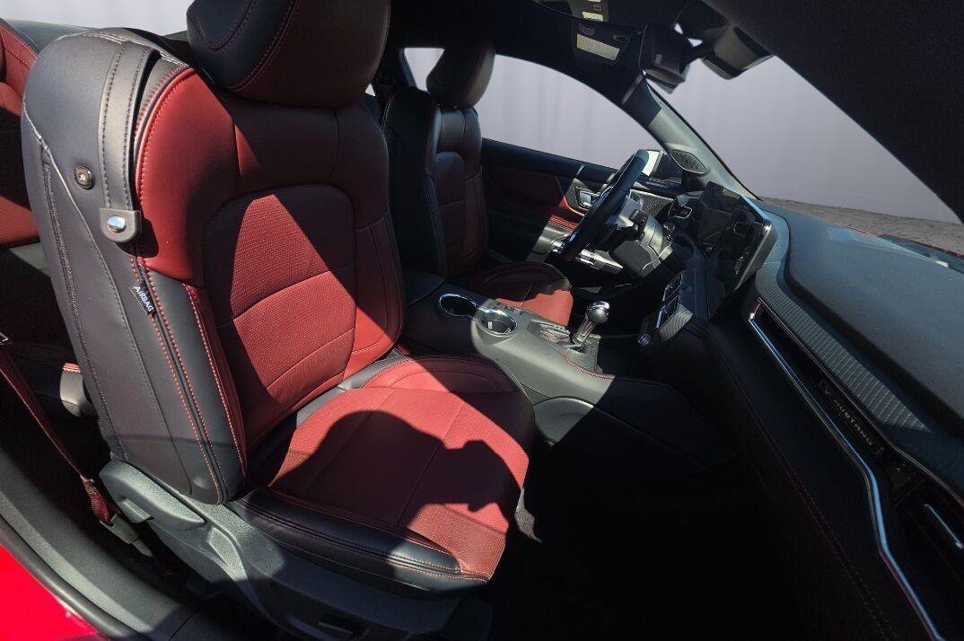 Used 2025 Ford Mustang GT Premium RWD image 5