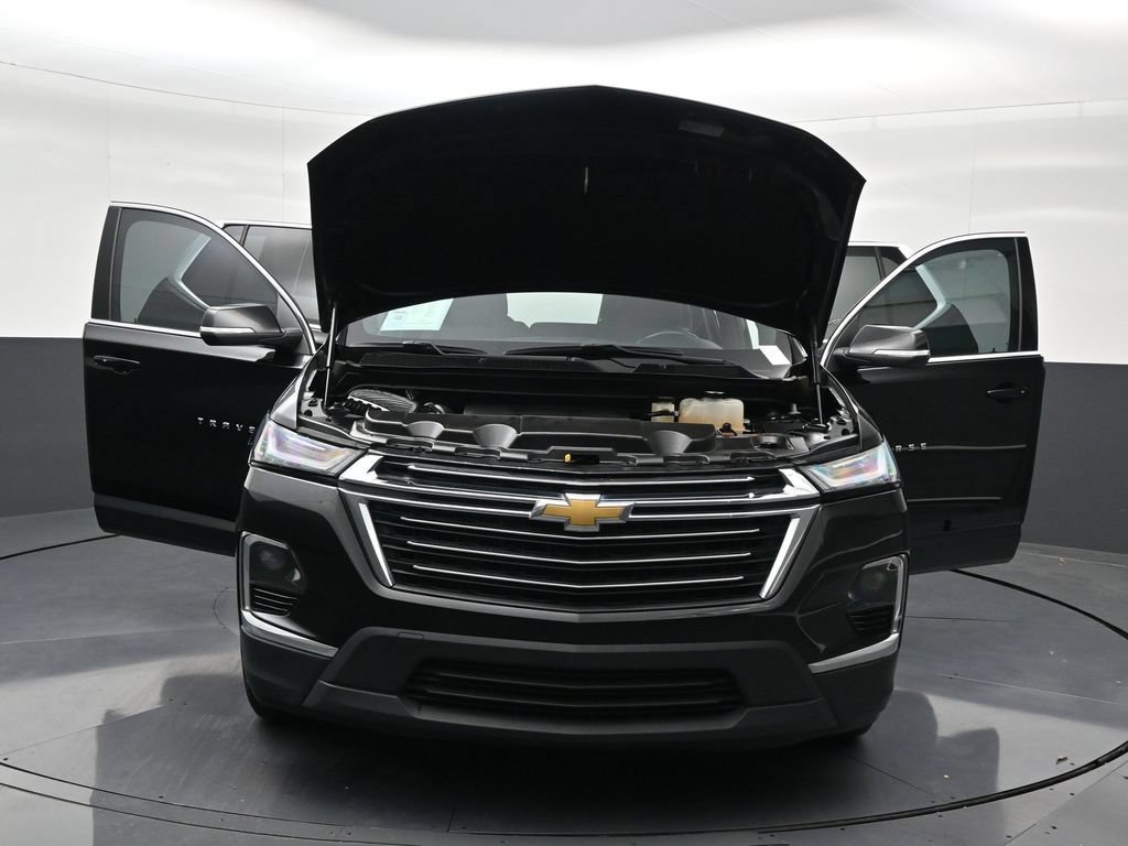 Used 2022 Chevrolet Traverse LT FWD image 37