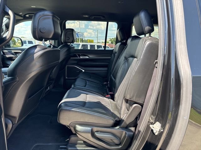 Used 2023 Jeep Wagoneer L Series II image 18