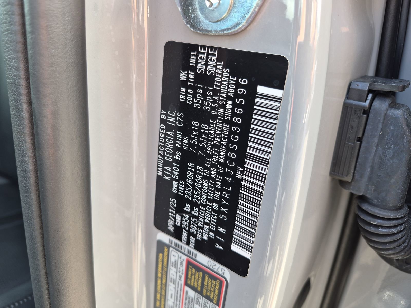 Used 2025 Kia Sorento S FWD image 30