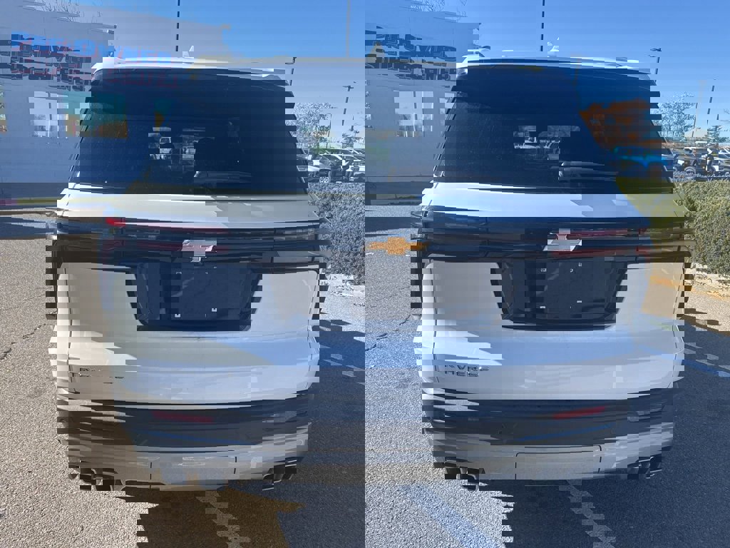 Certified 2025 Chevrolet Traverse LT image 4