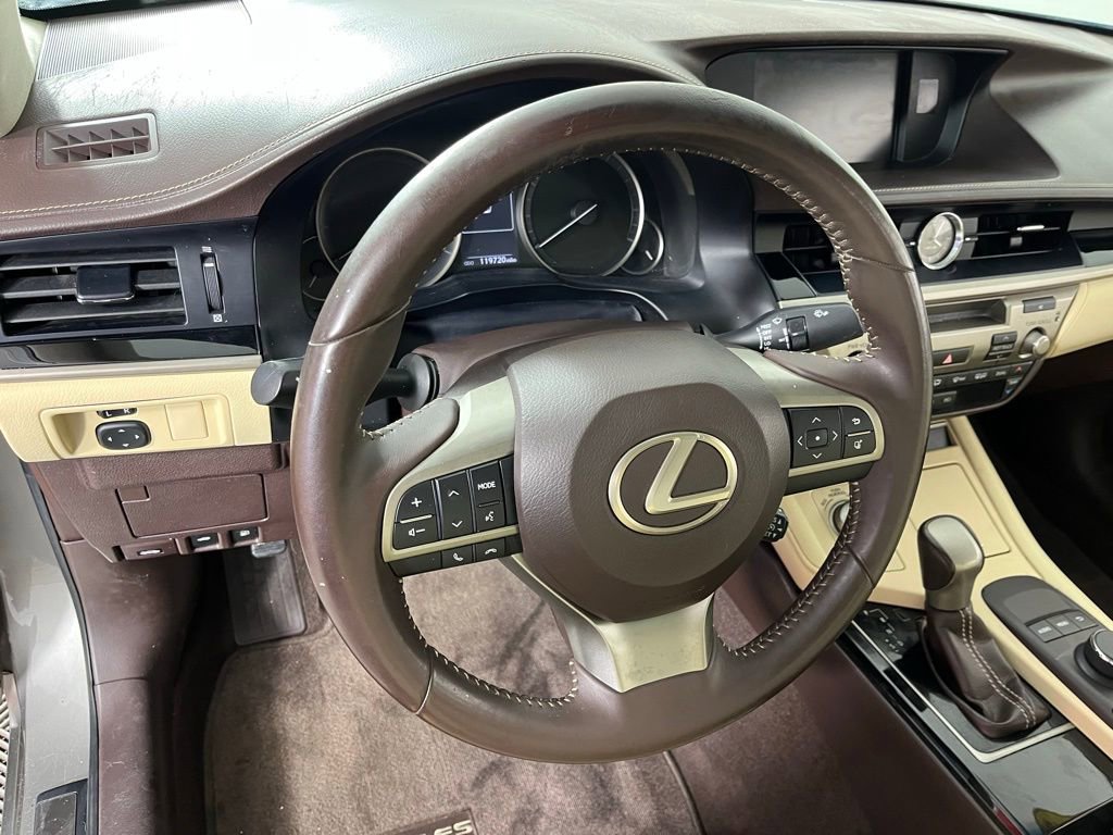 Used 2016 Lexus ES 350 image 19