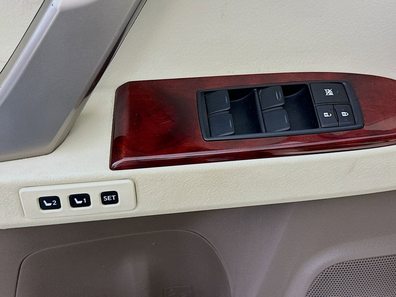 Used 2013 Lexus GX 460 Premium image 19