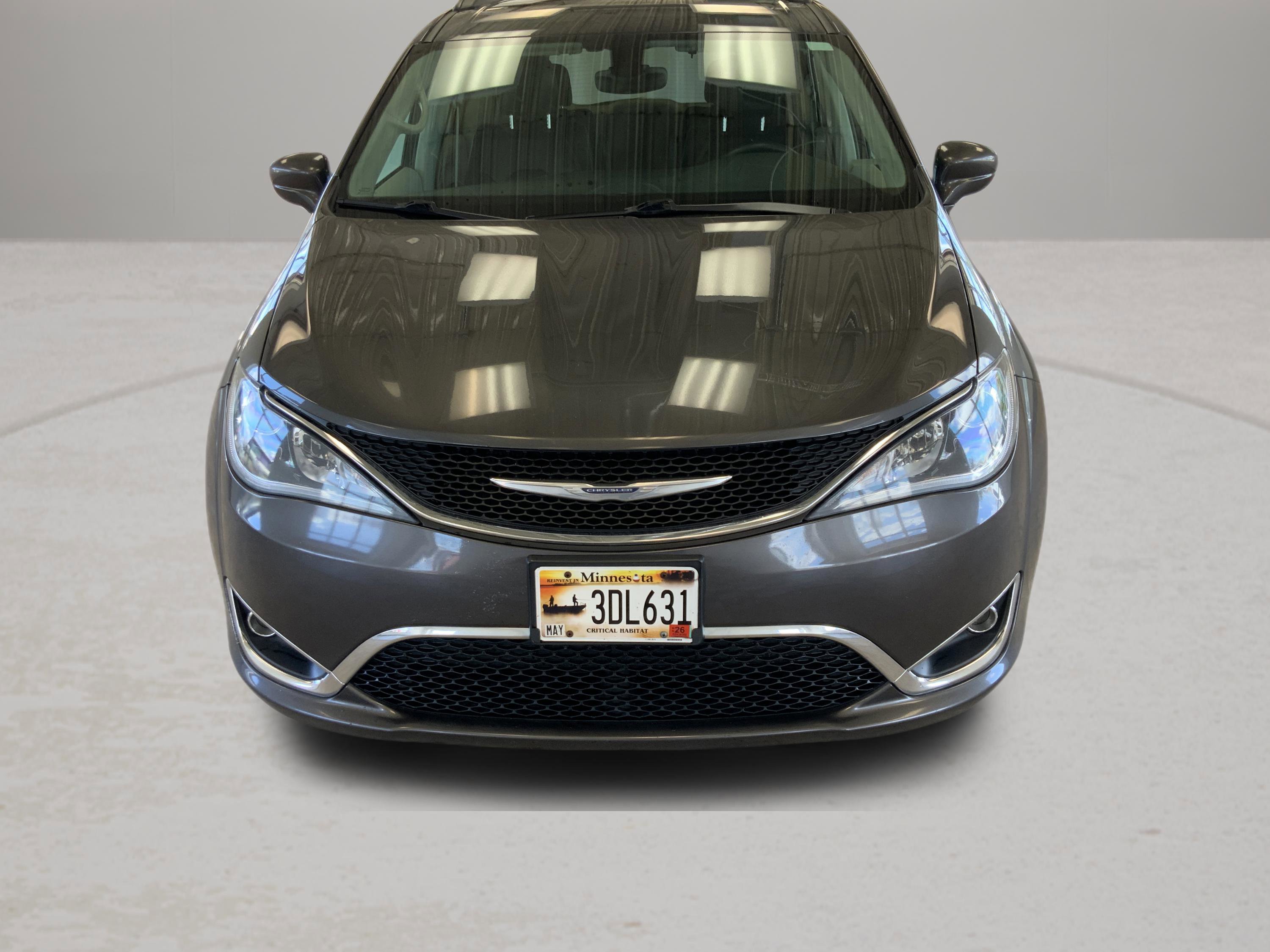 Used 2017 Chrysler Pacifica Touring-L FWD image 22