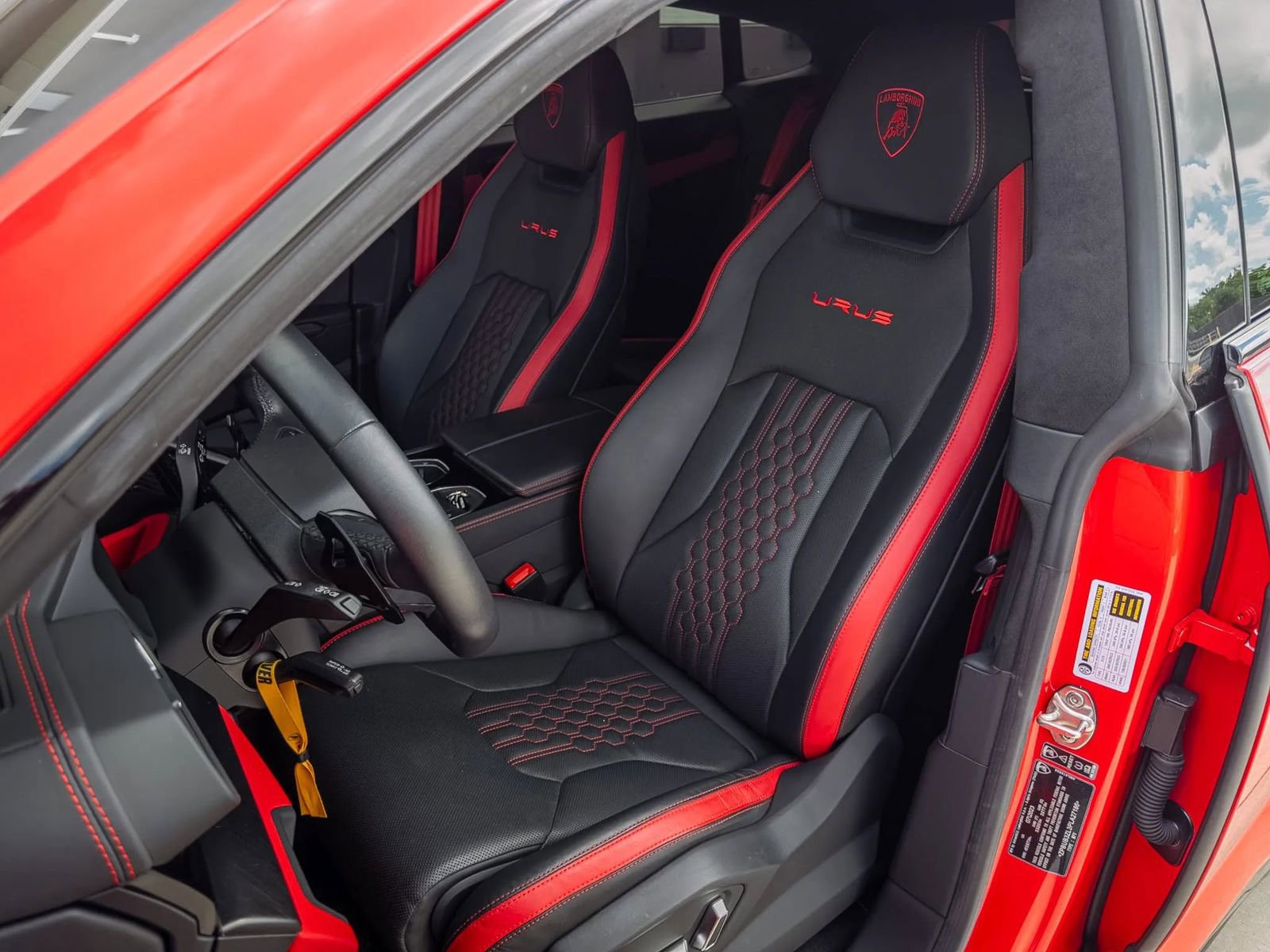 Used 2023 Lamborghini Urus S AWD/4WD image 23