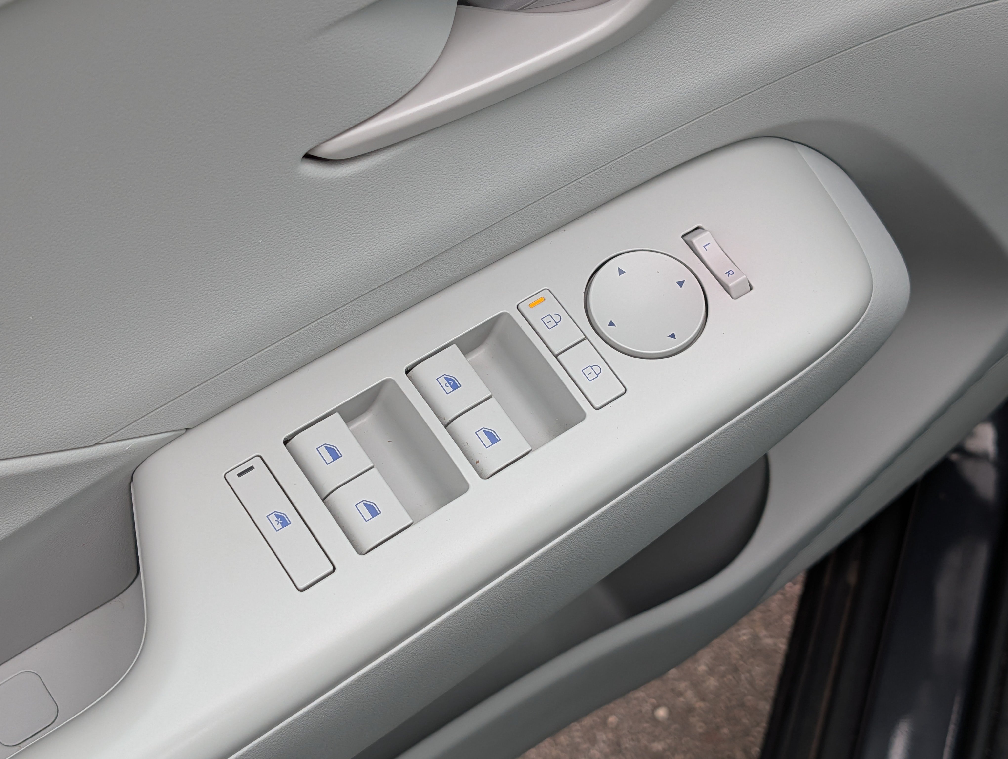 Certified 2024 Hyundai Kona SE AWD/4WD image 19