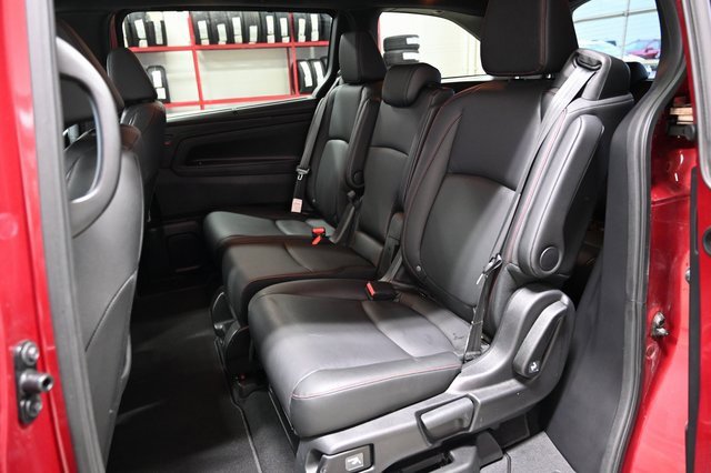 Used 2025 Honda Odyssey Sport-L image 12