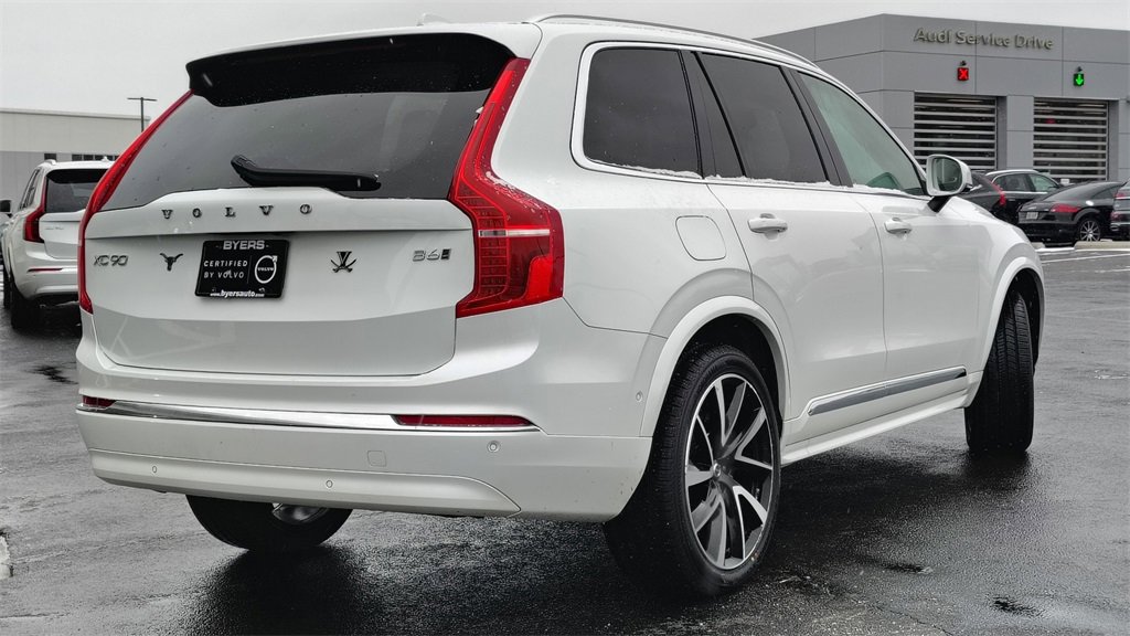 Certified 2023 Volvo XC90 B6 Plus image 3