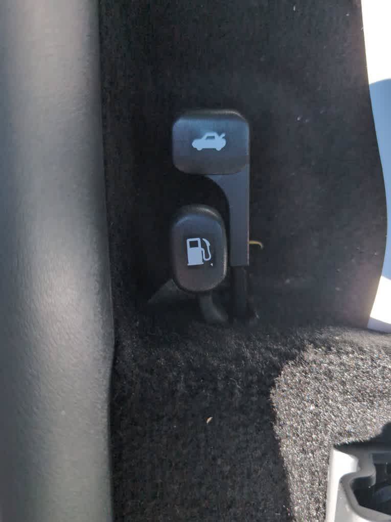 New 2026 Hyundai Elantra SE FWD image 17