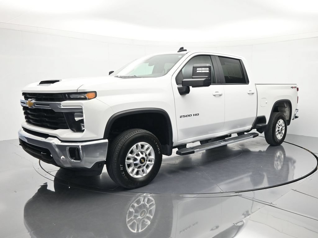 Used 2025 Chevrolet Silverado 2500 LT w/ Convenience Package AWD/4WD image 1