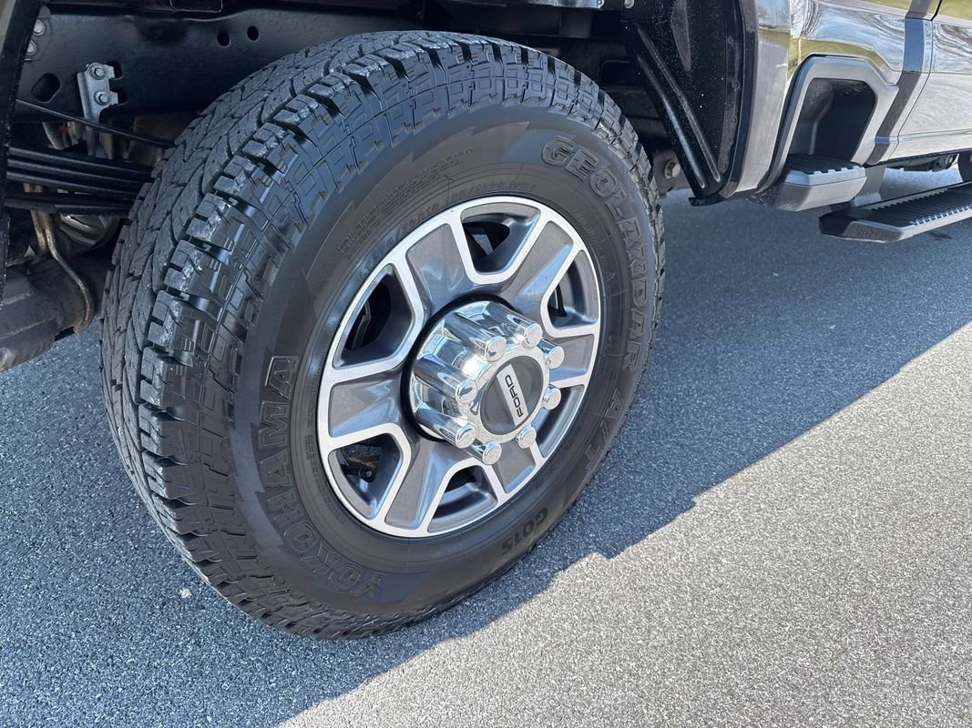 Used 2025 Ford F350 Lariat w/ Camper Package image 38