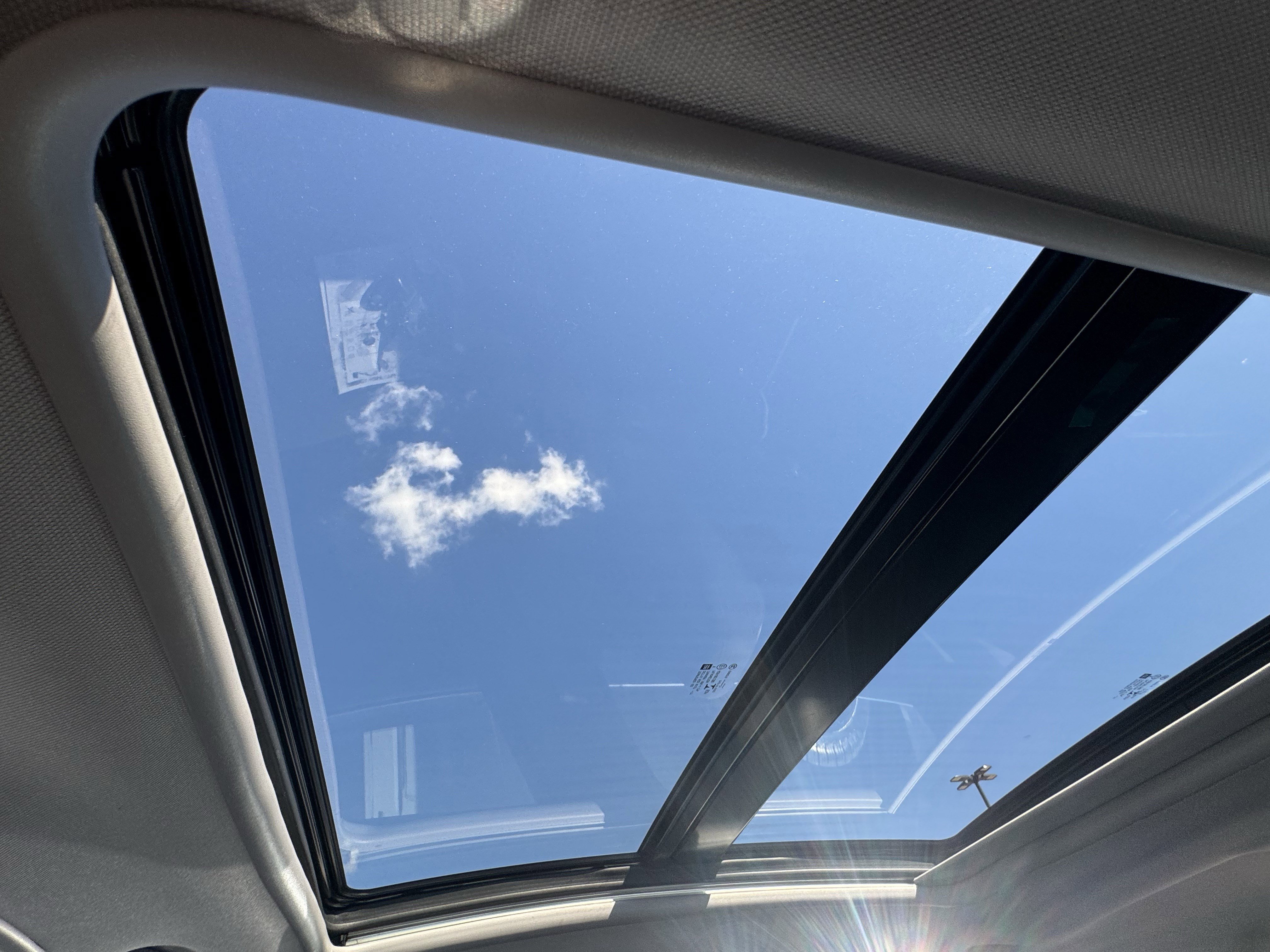 Used 2022 Chevrolet Malibu LT image 15